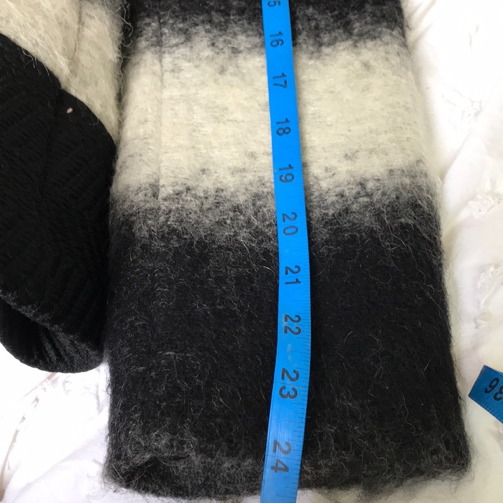 BANANA REPUBLIC Ombre Striped Jacket - Picture 12 of 12